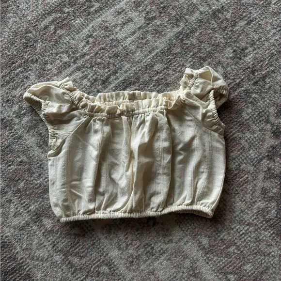 Pull&Bear Cream Ruffled Button-Up Crop Top - Picture 2 of 2